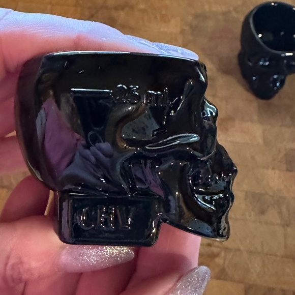 Crystal Head Onyx Shot Glasses - Picture 3 of 4